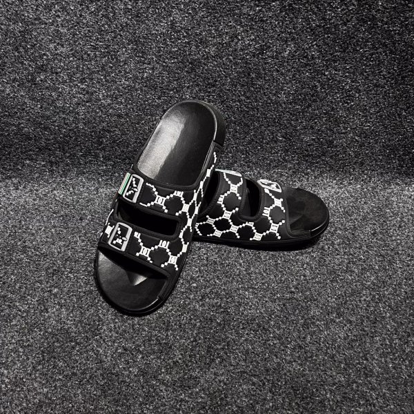 Slippers Black Geometric Print
