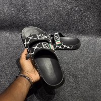 Slippers Black Geometric Print